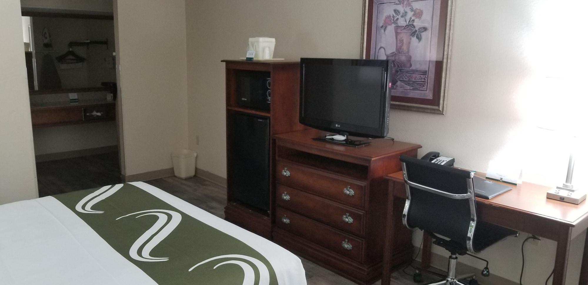 Quality Inn Pelham I-65 Exit 246 Esterno foto