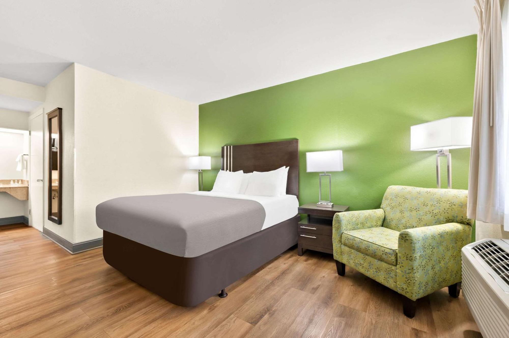 Quality Inn Pelham I-65 Exit 246 Esterno foto