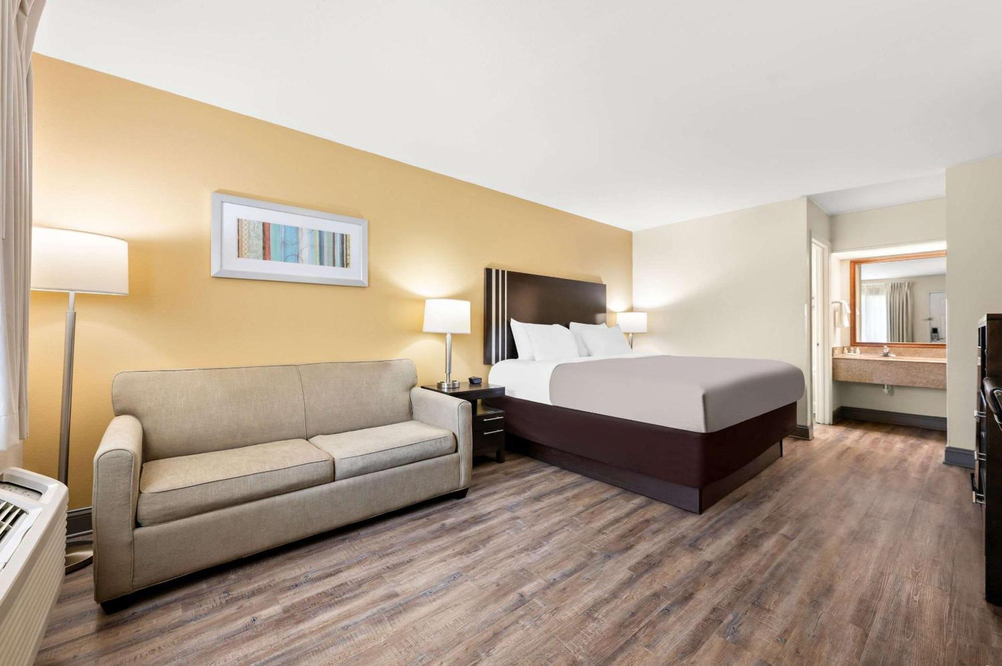 Quality Inn Pelham I-65 Exit 246 Esterno foto